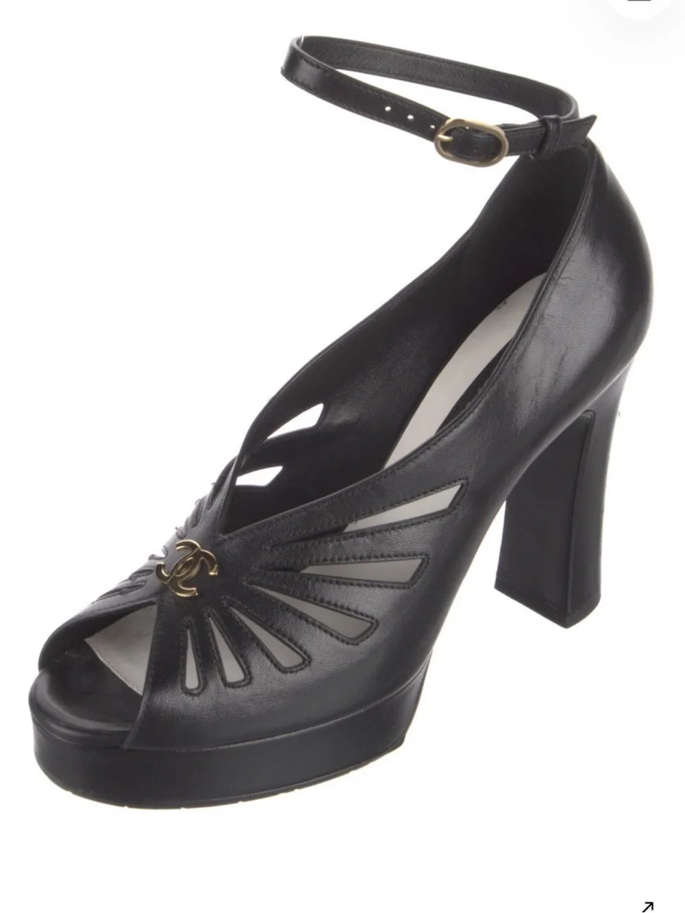 CHANEL sophisticated peep